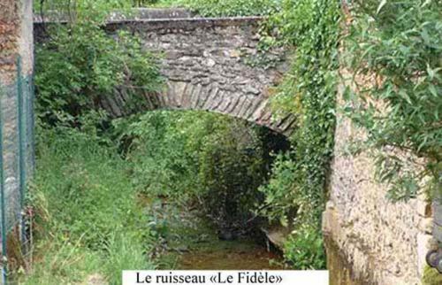 Bed and Breakfast Le Fidele Saint-Chamant Exteriér fotografie